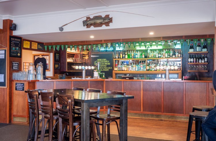 Kingfisher Bar