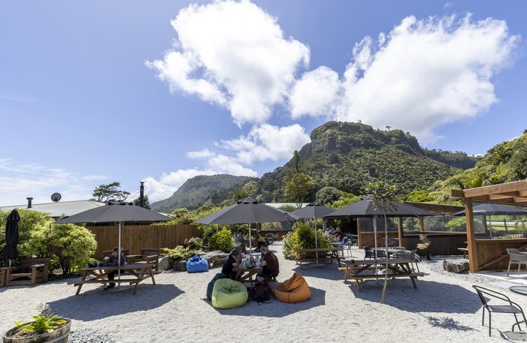 Punakaiki Rocks Hotel and Garden Bar 3-min